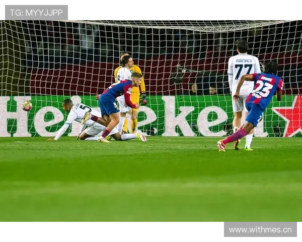 巴萨进攻体系过度依赖边路,表现受限,对赛季走势形成制约 巴萨进攻体系过度依赖边路,表现受限,对赛季走势形成制约